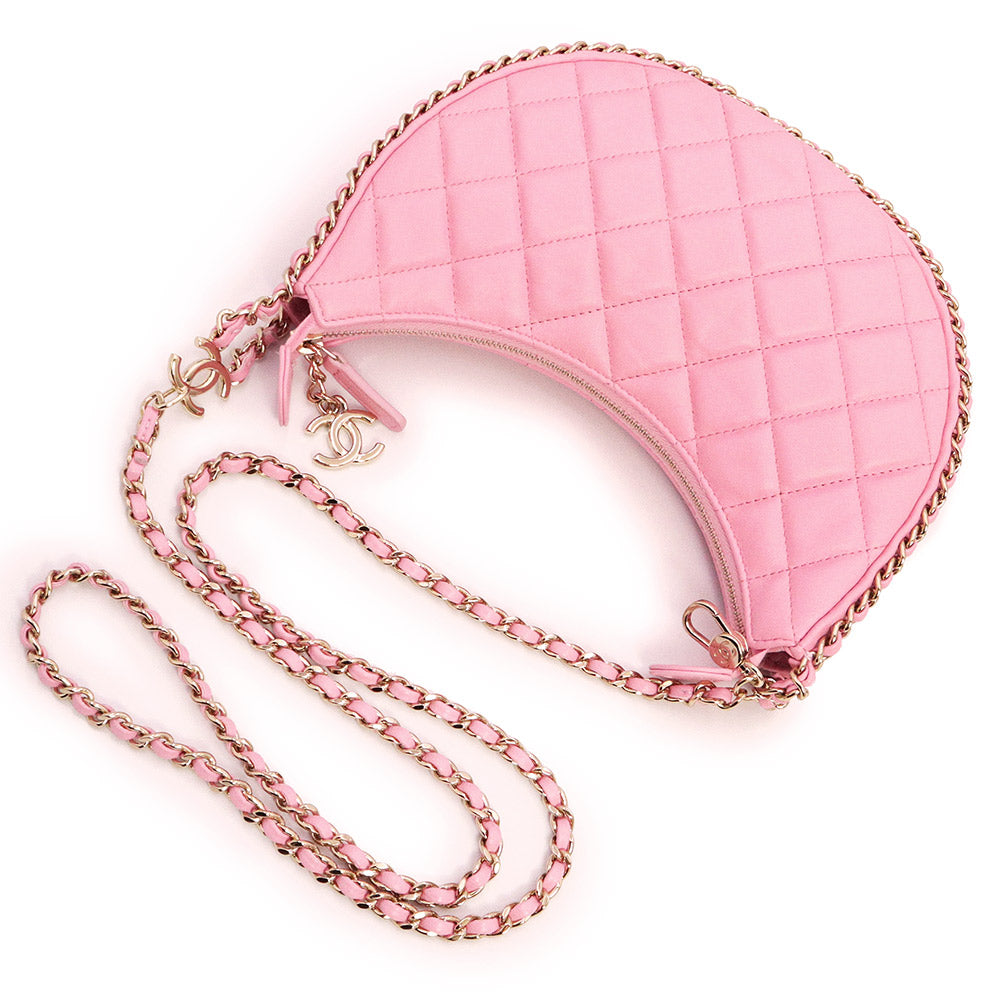 【お気にいる】 Matelasse CHANEL item] display Unused Small Crossbody Hobo トップス