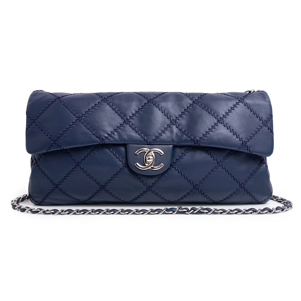新品未使用✧CHANEL VIP限定ノベルティ ブラック キルティングポーチ 本日限定価格?CHANEL ブラック キルティング ポーチ - メルカリ
