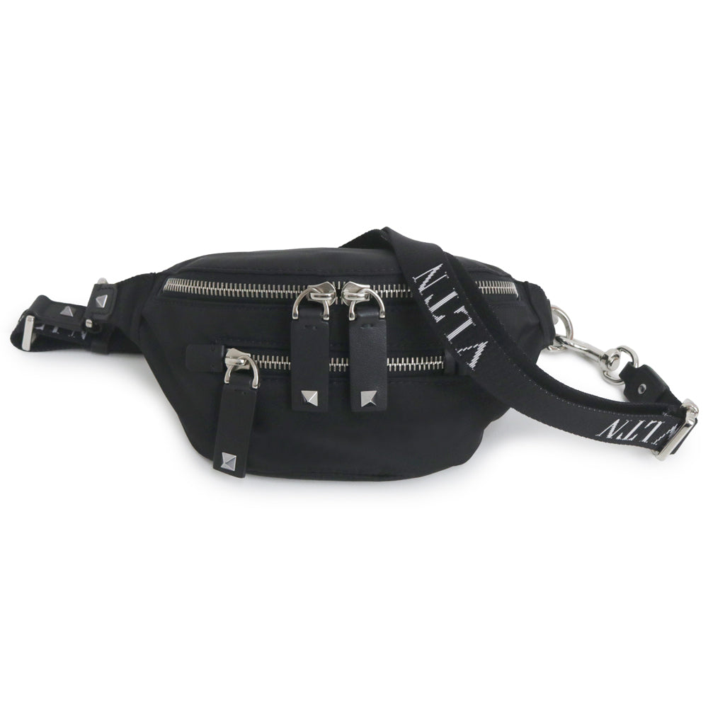 VALENTINO ブラック ロゴ ポーチ ブラック（黒）系 VALENTINO(ヴァレンティノ) ポーチ(レディース