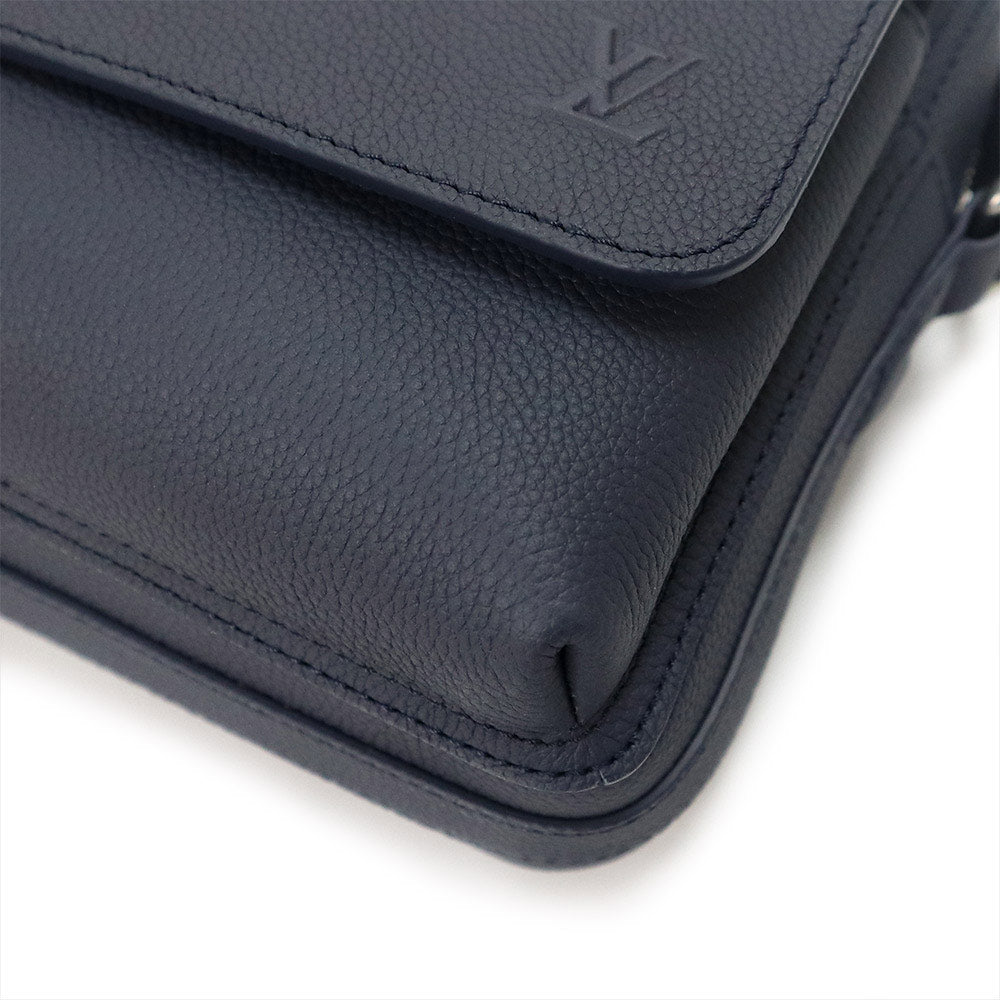 新品・未使用品】LOUIS VUITTON ルイ ヴィトン M15260 ボーディング