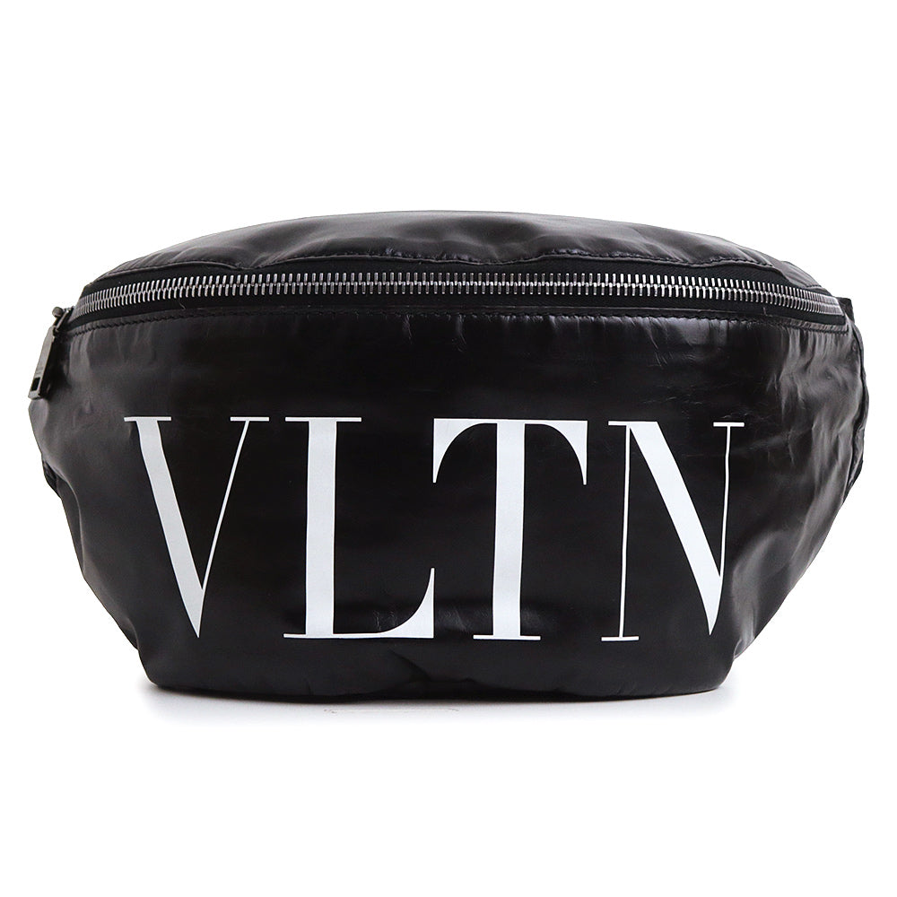 ヴァレンティノ ガラヴァーニ VLTNロゴ ボディバッグ レザー グリーン VALENTINO（ヴァレンティノ） ガラヴァーニ ショルダーバッグ VLTN