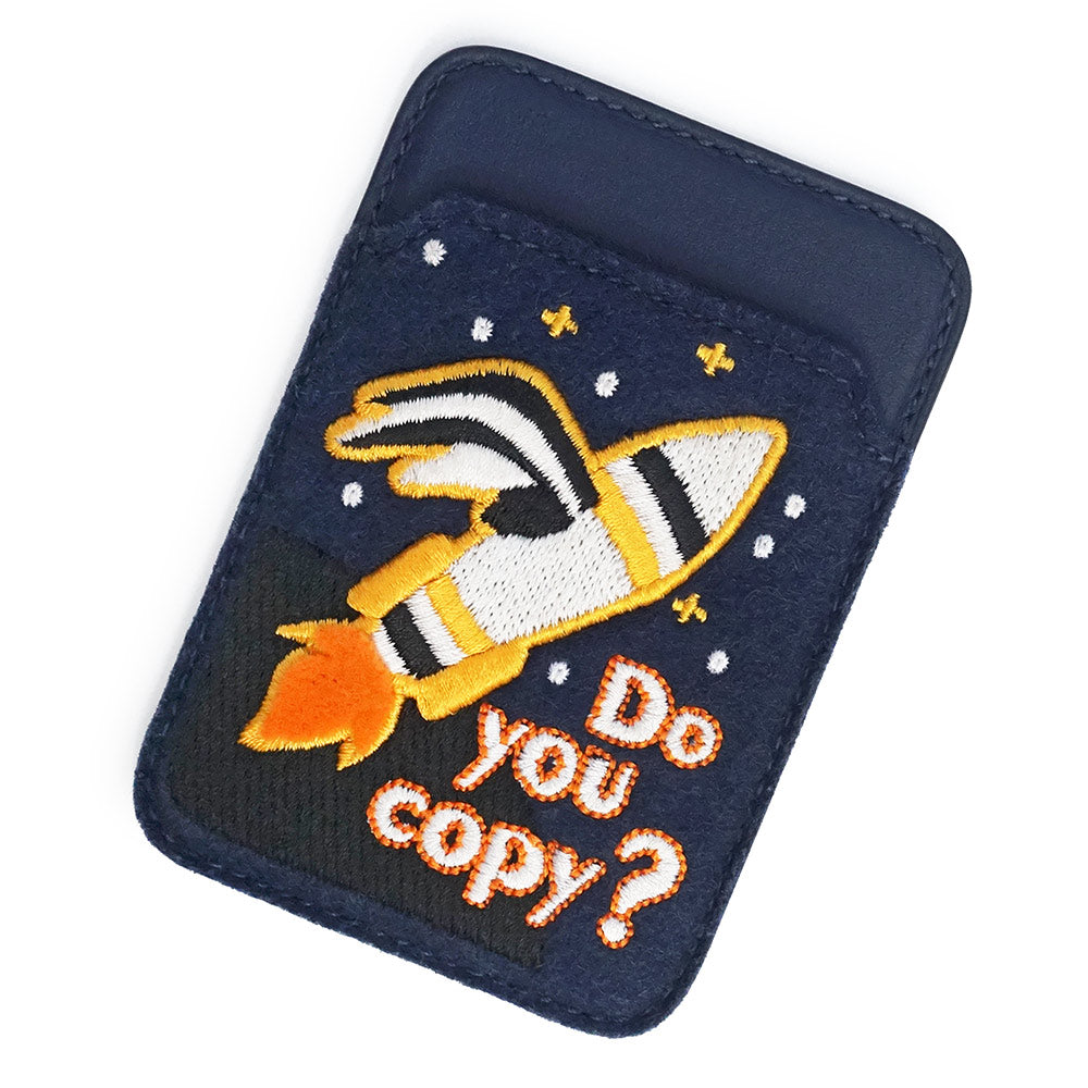 エルメス MagSafe エマン Do You Copy? ロケット ヴォースイフト フェルト 刺繍入り ブルーネイビー マルチカラー W刻印 カードケース パスケース 名刺入れ 定期入れ レザー HERMES（美品） 美品】HERMES エルメス MagSafe エマン Do You Copy? ロケット ヴォー