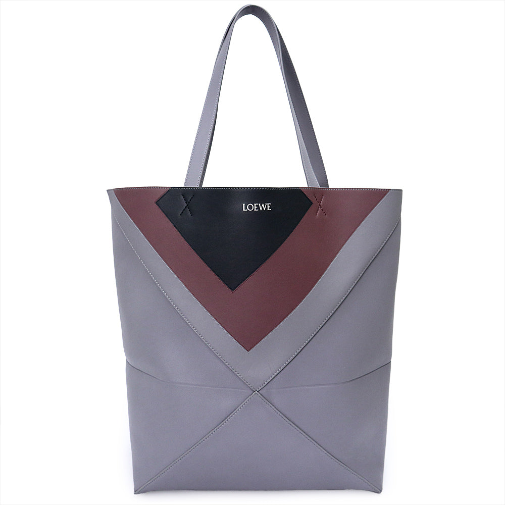 未使用LOEWEのカーフスキン水色スタッドフラワー フラワー チャーム（カーフ） ブルー - ロエベ 日本 公式サイト
