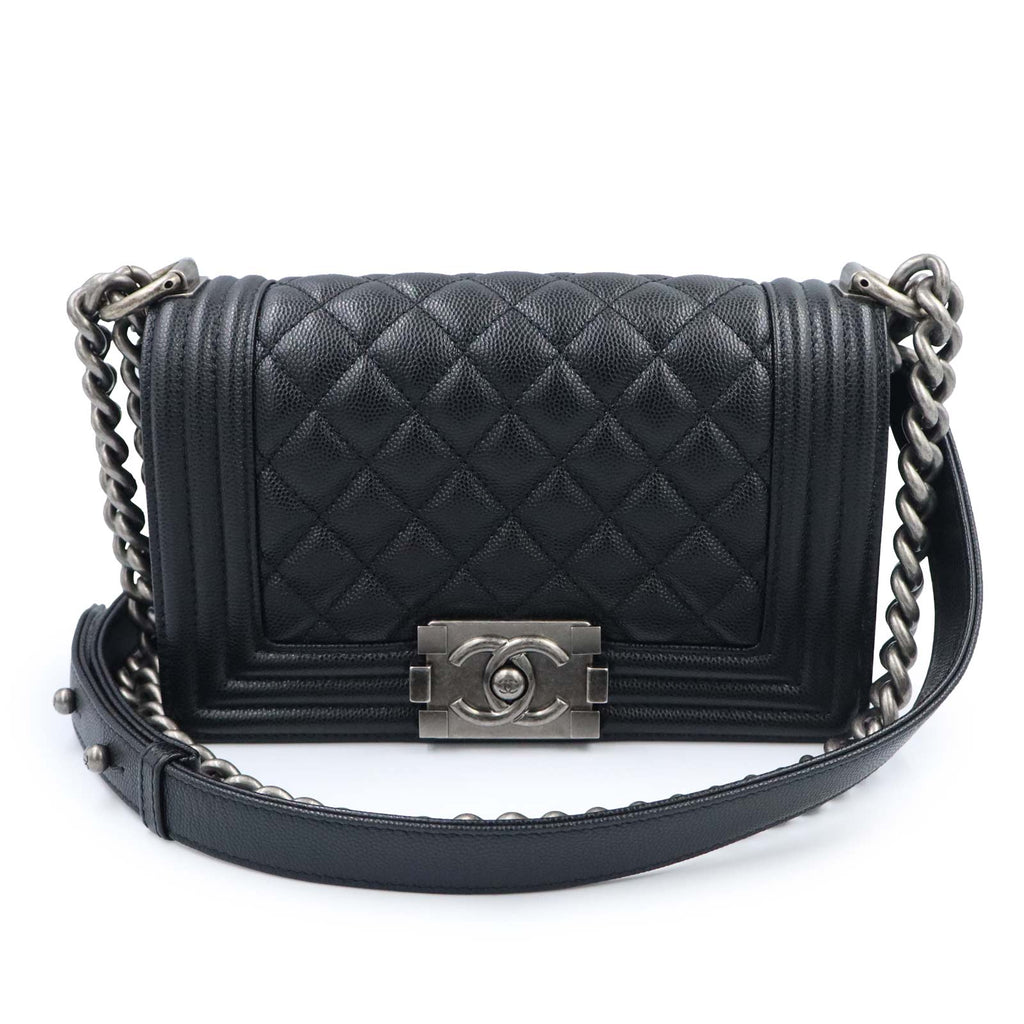 希少✨ 状態良好 ブラック cHaNeL✨サコッシュ パール付き 希少✨ 状態良好 ブラック cHaNeL✨サコッシュ パール付き CHANEL