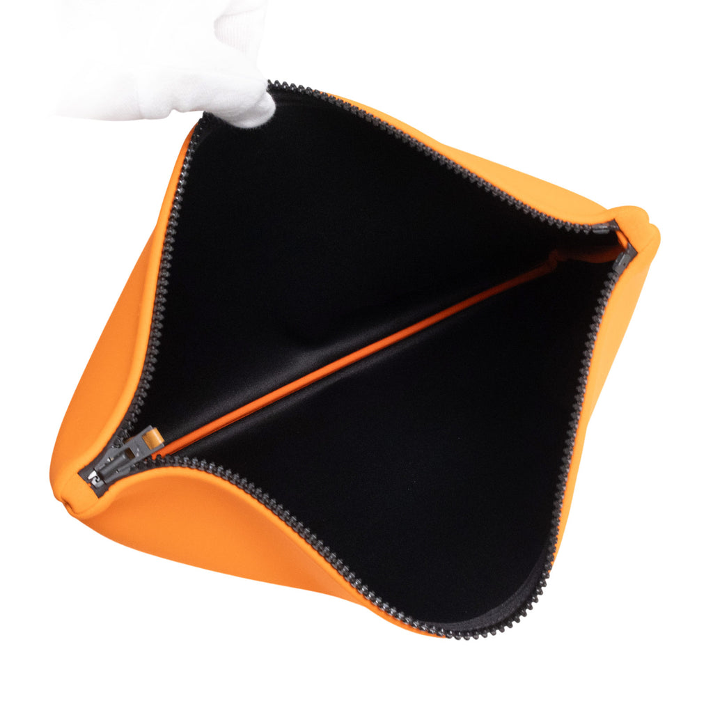 buzz様 ネオバン トゥルースフラット ポーチ クラッチバッグ オレンジ 未使用 展示品】HERMES エルメス トゥルースフラット ネオバン GM