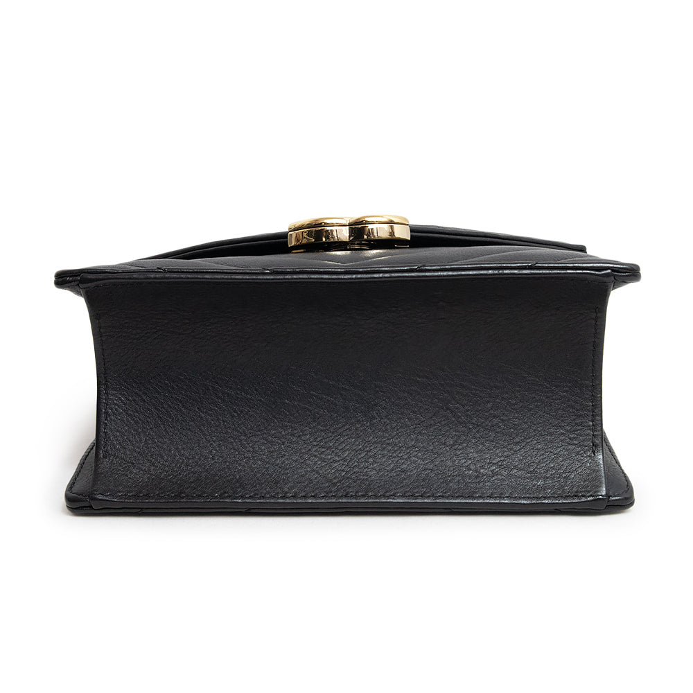 美品】シャネル CHANEL シェブロン Vステッチ ココマーク